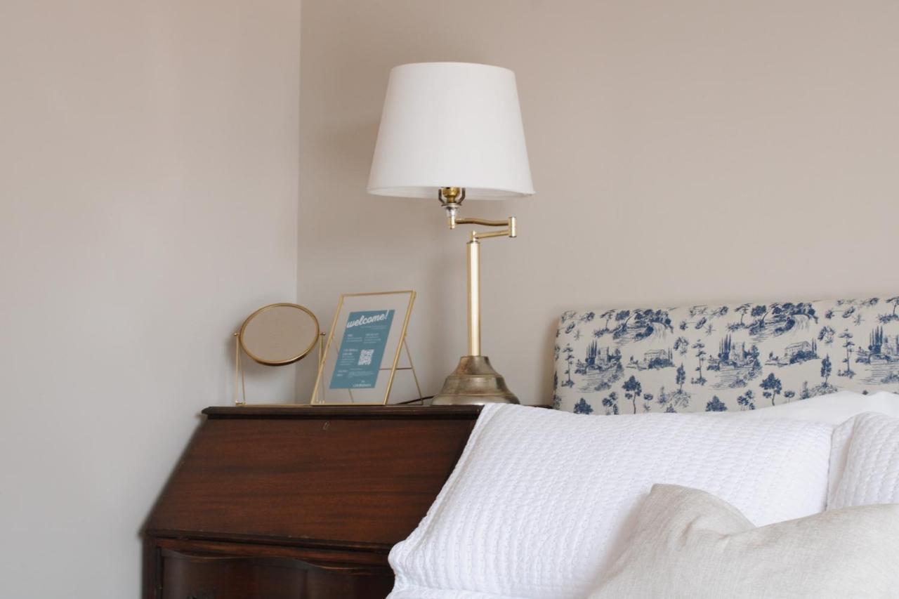 Bed & Breakfast The Cooper's Shelburne